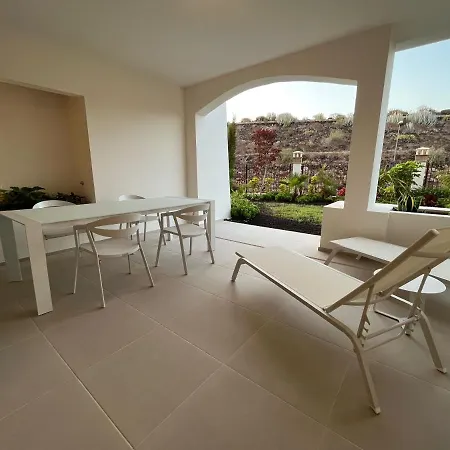 Cozy With Pools In Mar *