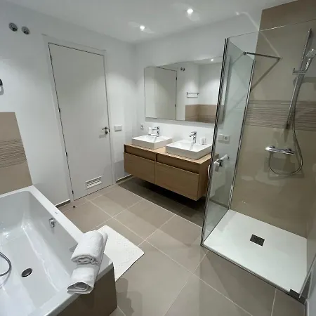 Апартаменты Cozy With Pools In Mar