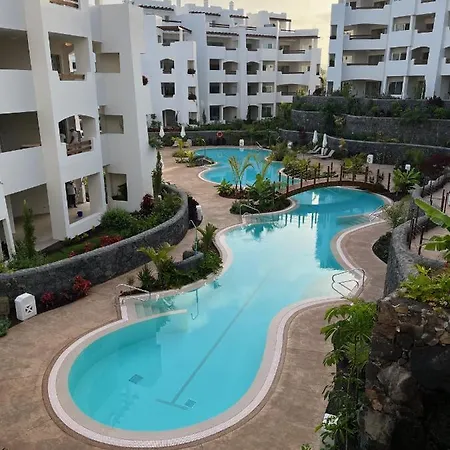 Cozy With Pools In Mar Эль-Пальмар