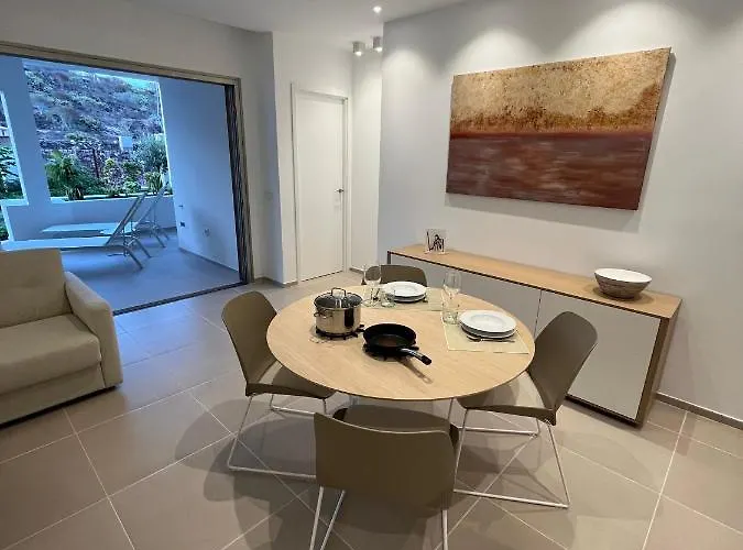 Cozy With Pools In Mar פאלם-מאר