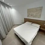 Cozy With Pools In Mar Apartment