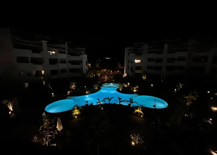 Cozy With Pools In Mar *